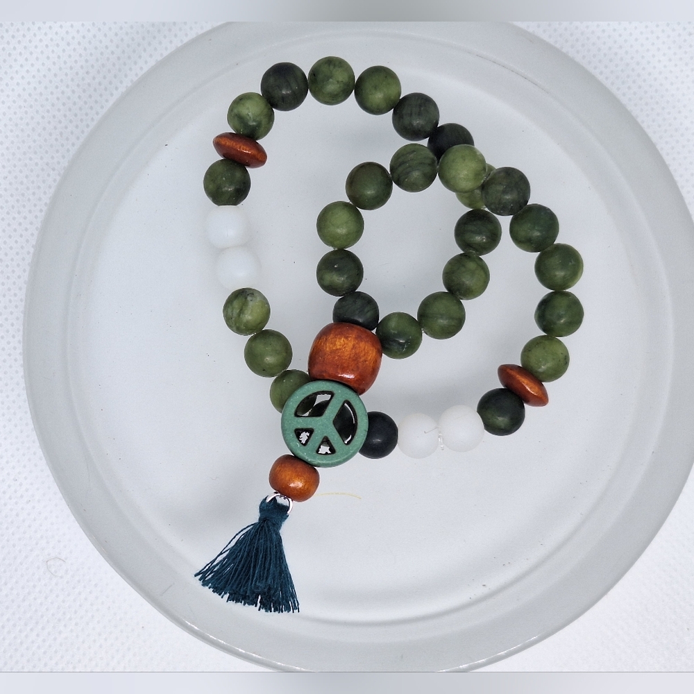 Green Prayer/Meditation Beads with Peace Charm (33 Beads)